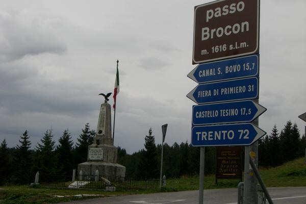 Passo Brocon | 1.615 m | Castello  Canàl San Bovo – Bild 1 vergrößern